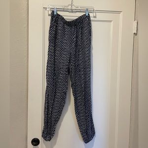 Soft Joie size XS navy blue pattern jogger/travel pant